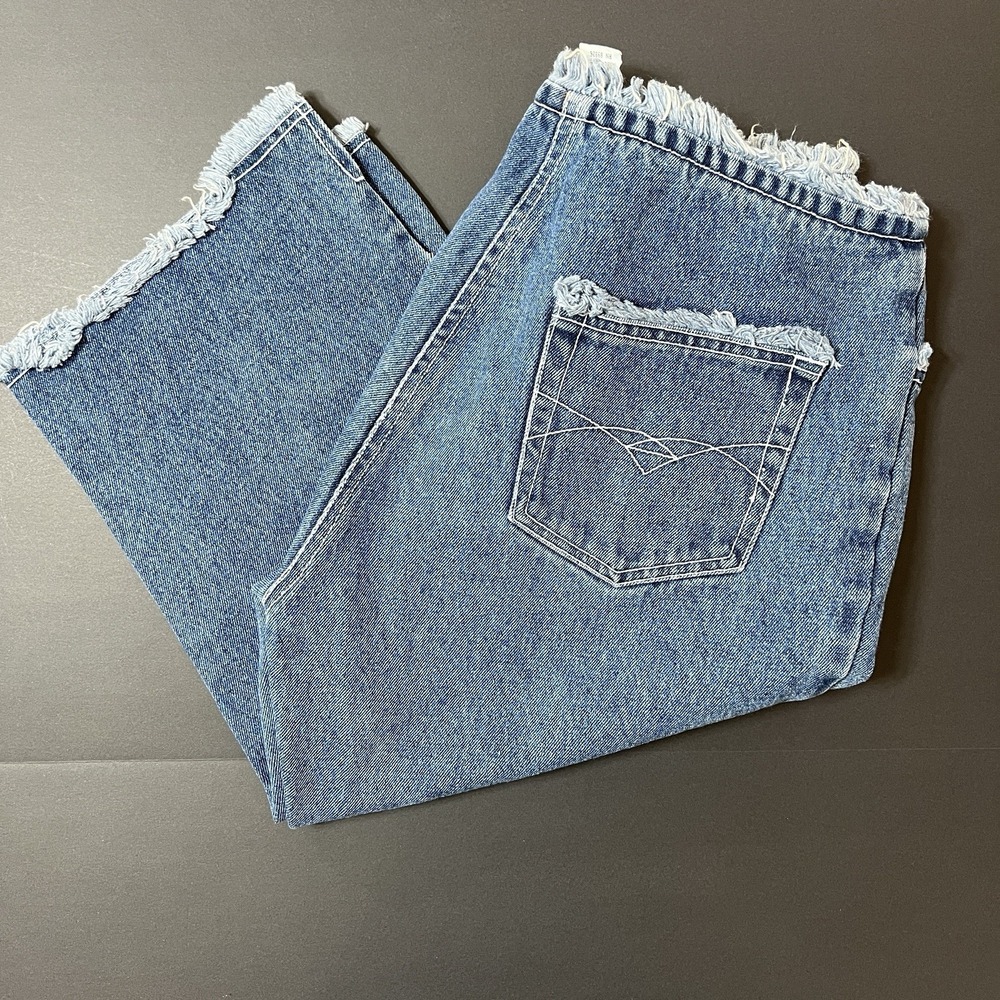 Women's Distressed Jean Capri Size 11 Blue Ripped Retro Denim Ultra Pink